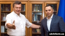 Виктор Янукович и Андрей Портнов в 2010 году